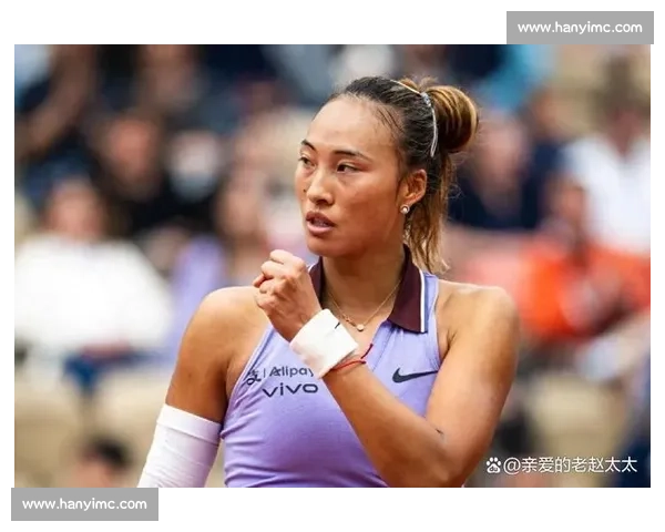 郑钦文首入温网夺冠前十却再遭一轮游！萨巴伦卡领跑热门榜，莱巴金娜成最大黑马